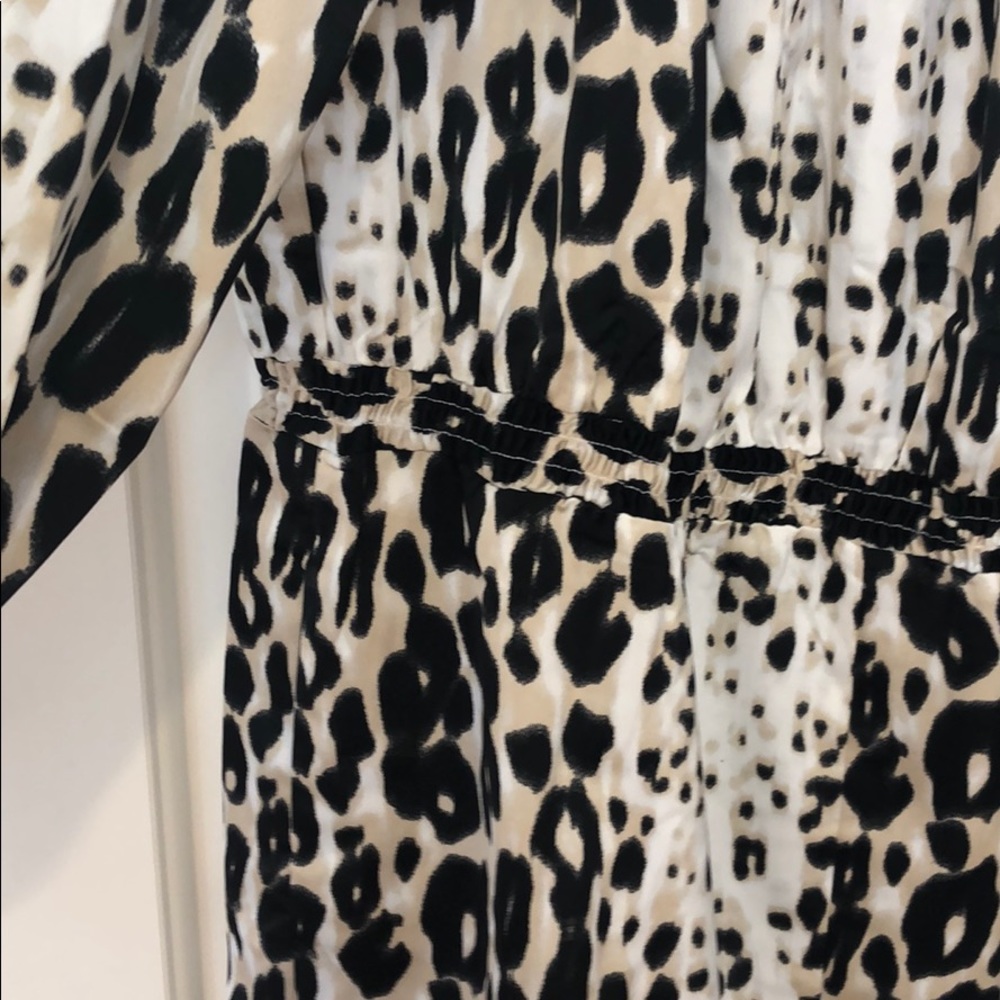 Bebe  Leopard 🐆 Romper - Picture 3 of 10